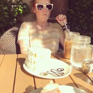 Meet your Posher, Polly